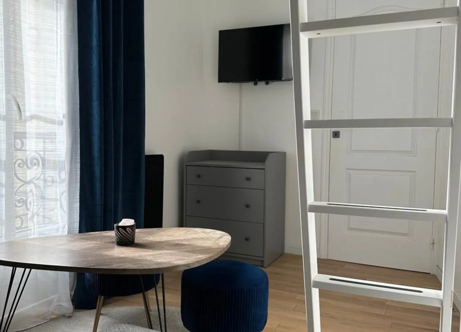Apartment Ourcq, 19 - La Villette, Buttes Chaumont Paris